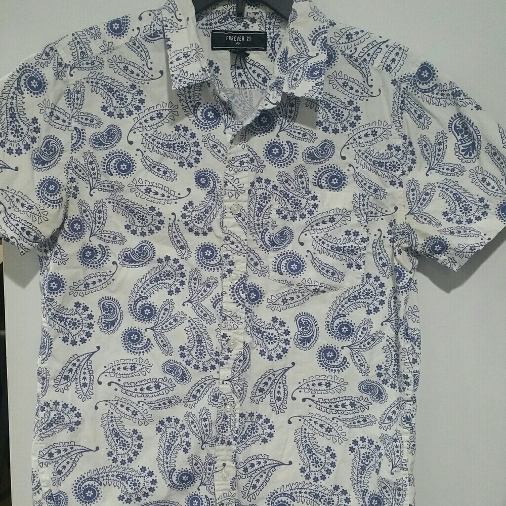 Forever 21 Men shirt with pattern blue and white